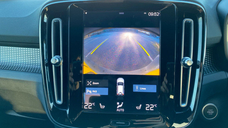 Volvo Xc40 2.0 B4P R DESIGN 5dr Auto Petrol Estate